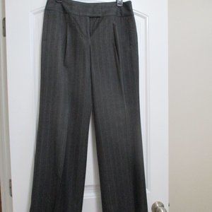 Wide leg trousers - Size 9 - grey pinstripe